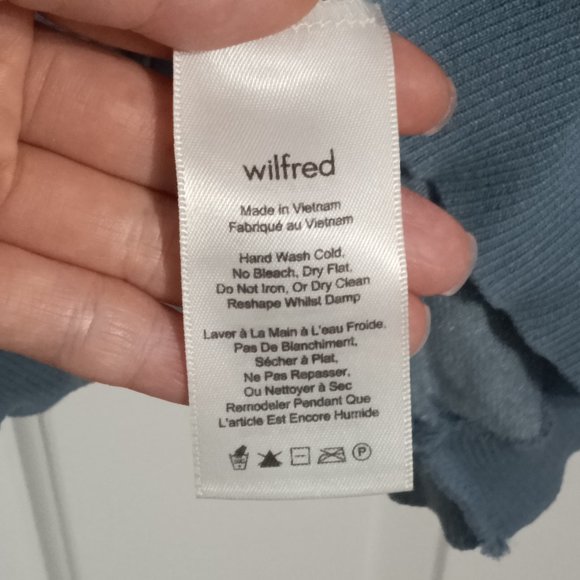 Aritzia Wilfred Sweater - Picture 3 of 3